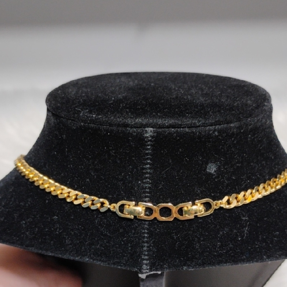 SALE! Authentic Dior Vtg Gold Tone Necklace WGreen Rhinestones & Crystals - Picture 9 of 13